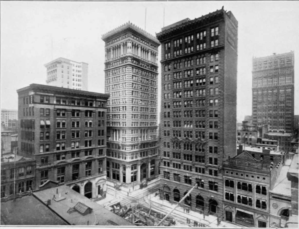 Foundation digging for the Union National and Commonwealth Trust buildings, 1906